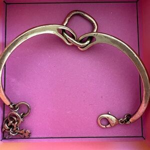 Elegant Gold Bracelet